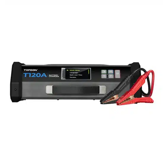 Chargeur de batterie intelligent TOPDON : V4500 Plus et Tornado 120000 pour auto, moto et poids lourds. Performance et sécurité garanties.